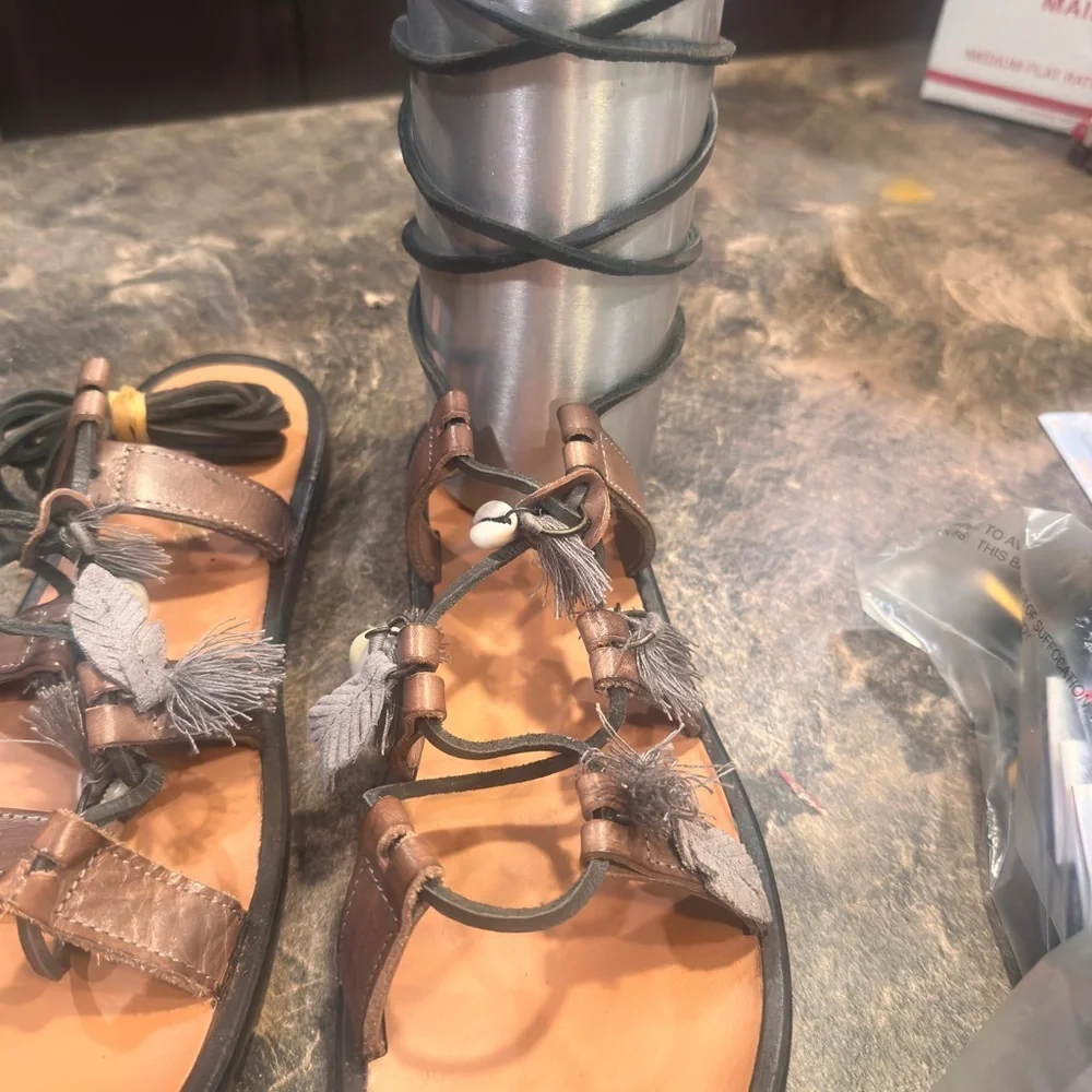 Rare Free People Boho Wind Swept Lace Up leather gladiator wedding Sandals Sz9.5 - Picture 6 of 8